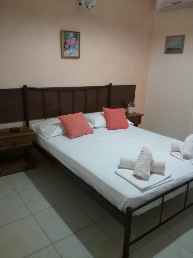 Agnes Rooms Kini Buitenkant foto